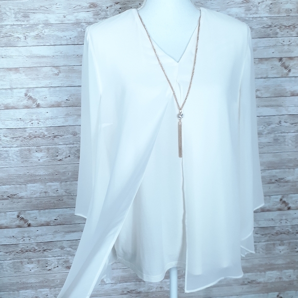 JM Collection Blouse M Flutter Sleeve Necklace 779 - Picture 3 of 7